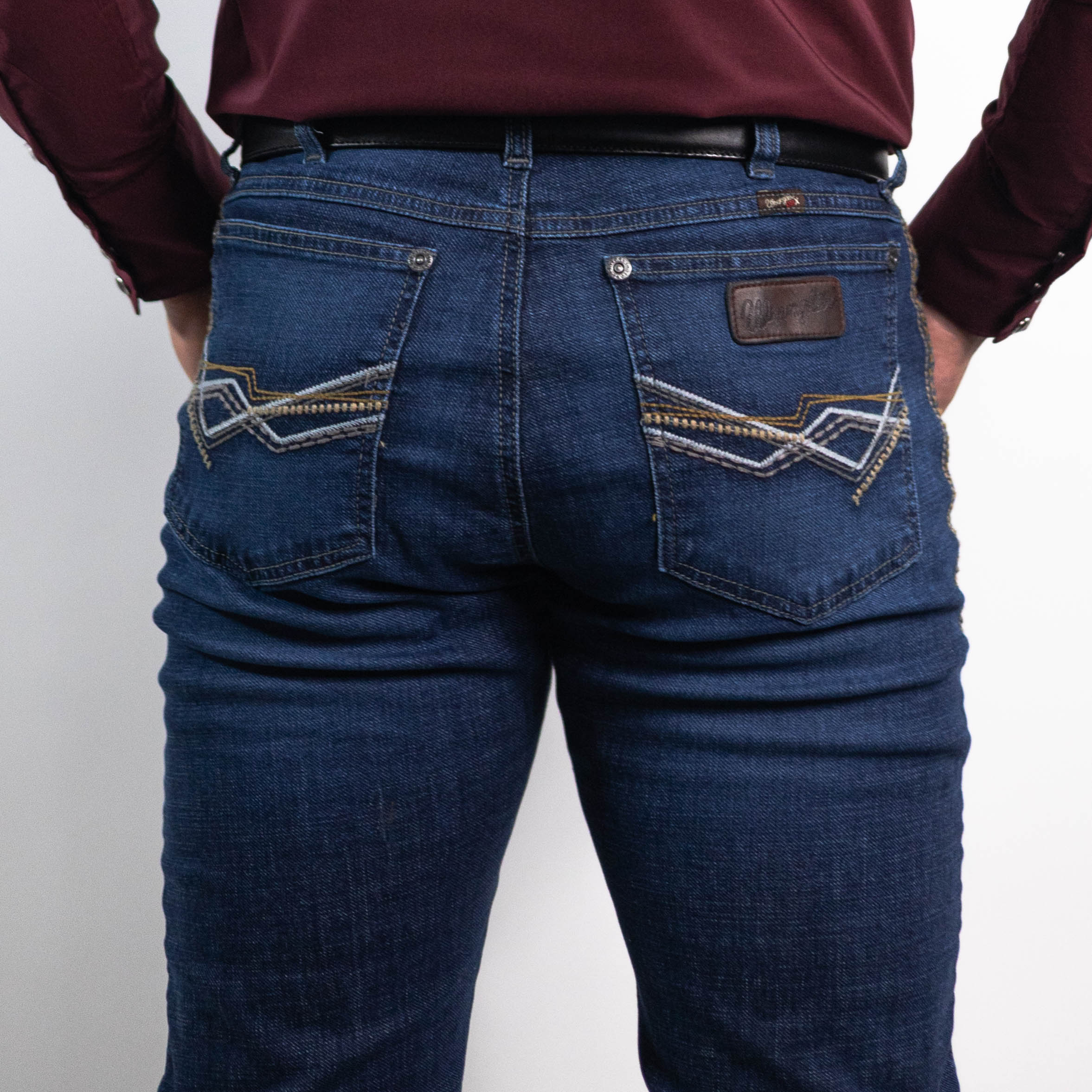 Pantalon Wrangler 20X Slim Straight 123