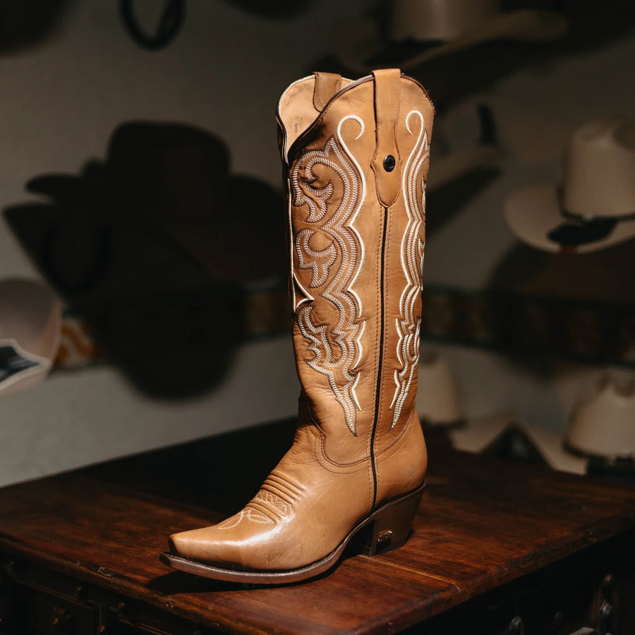 Bota Athiri Yanely Cleyton Miel 005