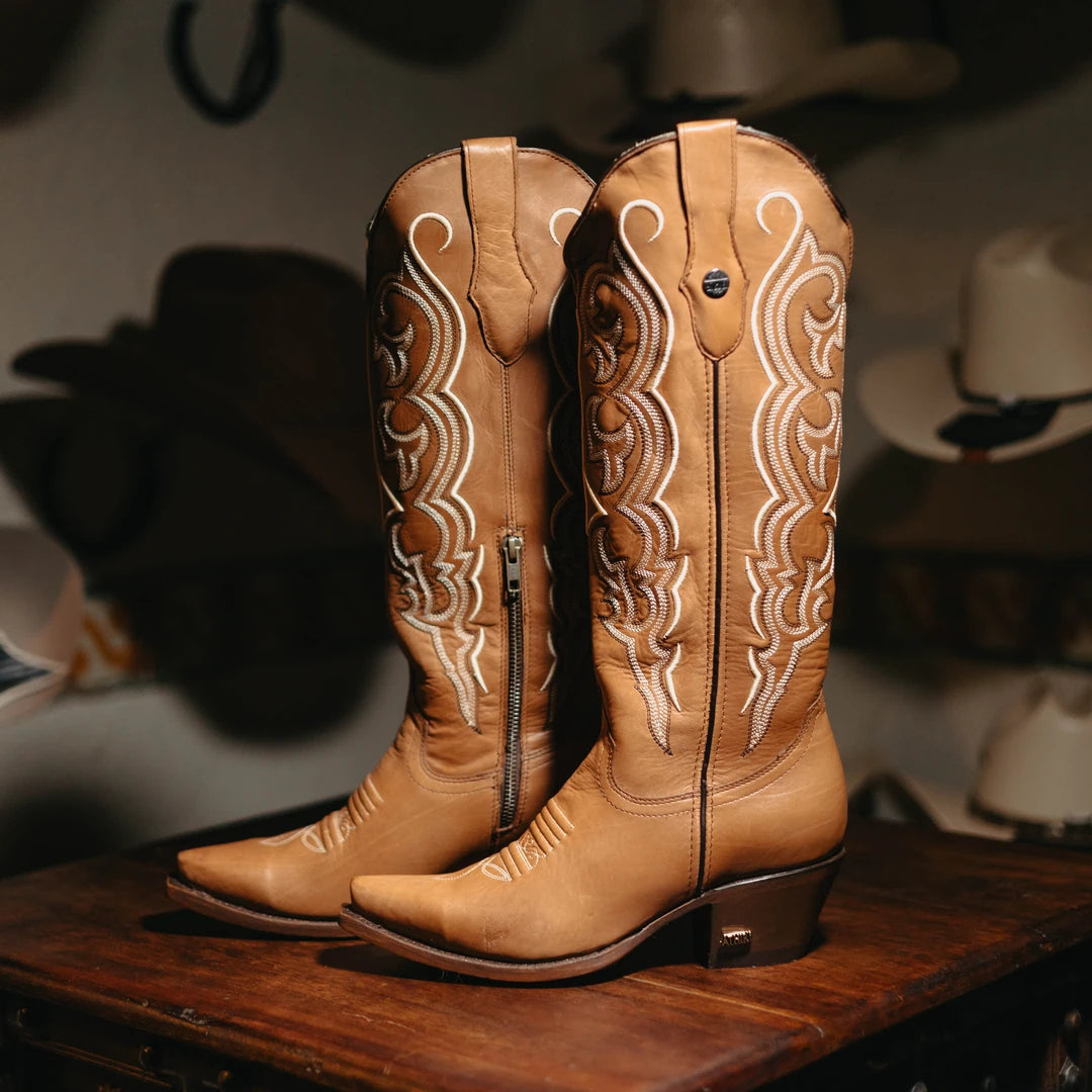 Bota Athiri Yanely Cleyton Miel 005