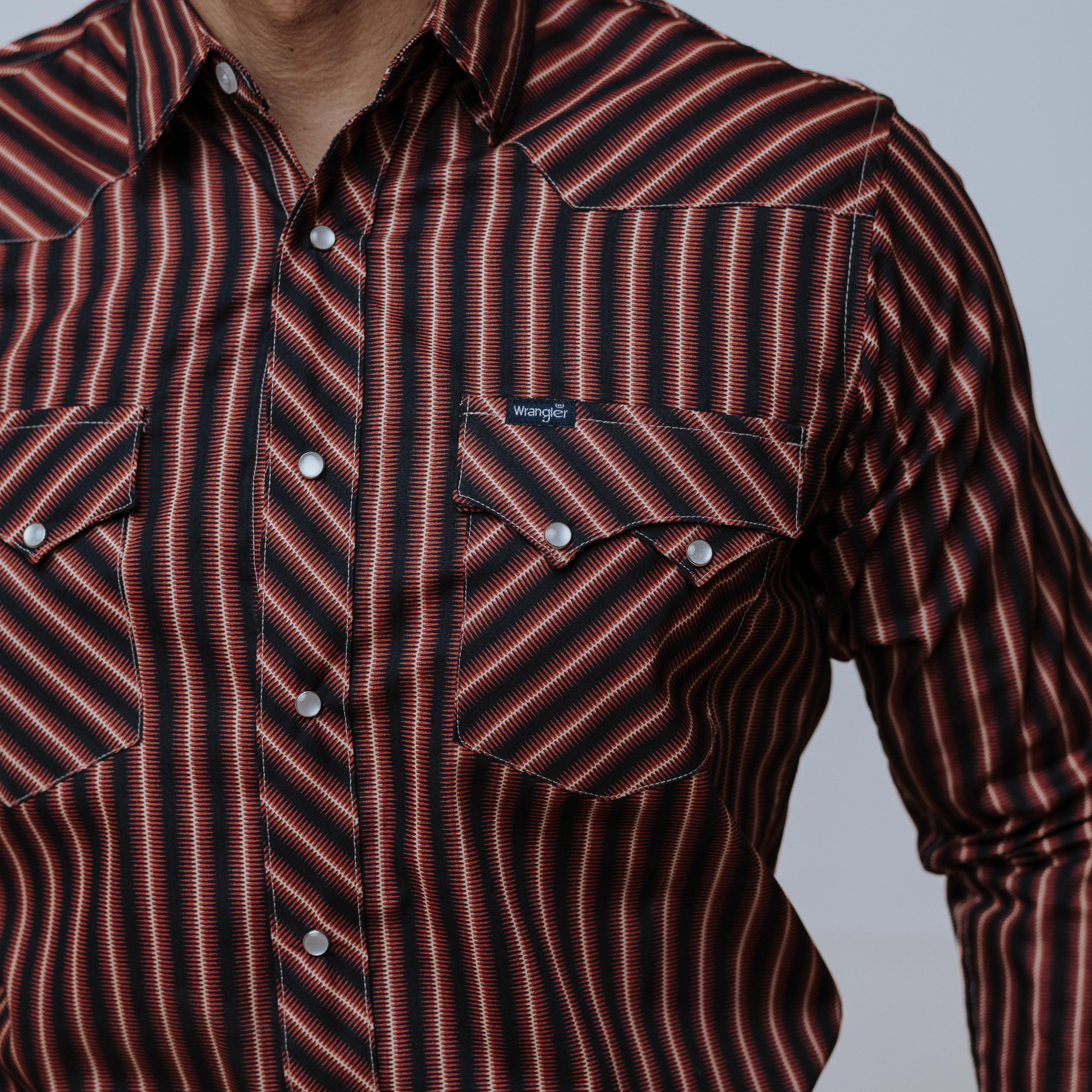 Camisa Wrangler Retro Rayas Negro 192