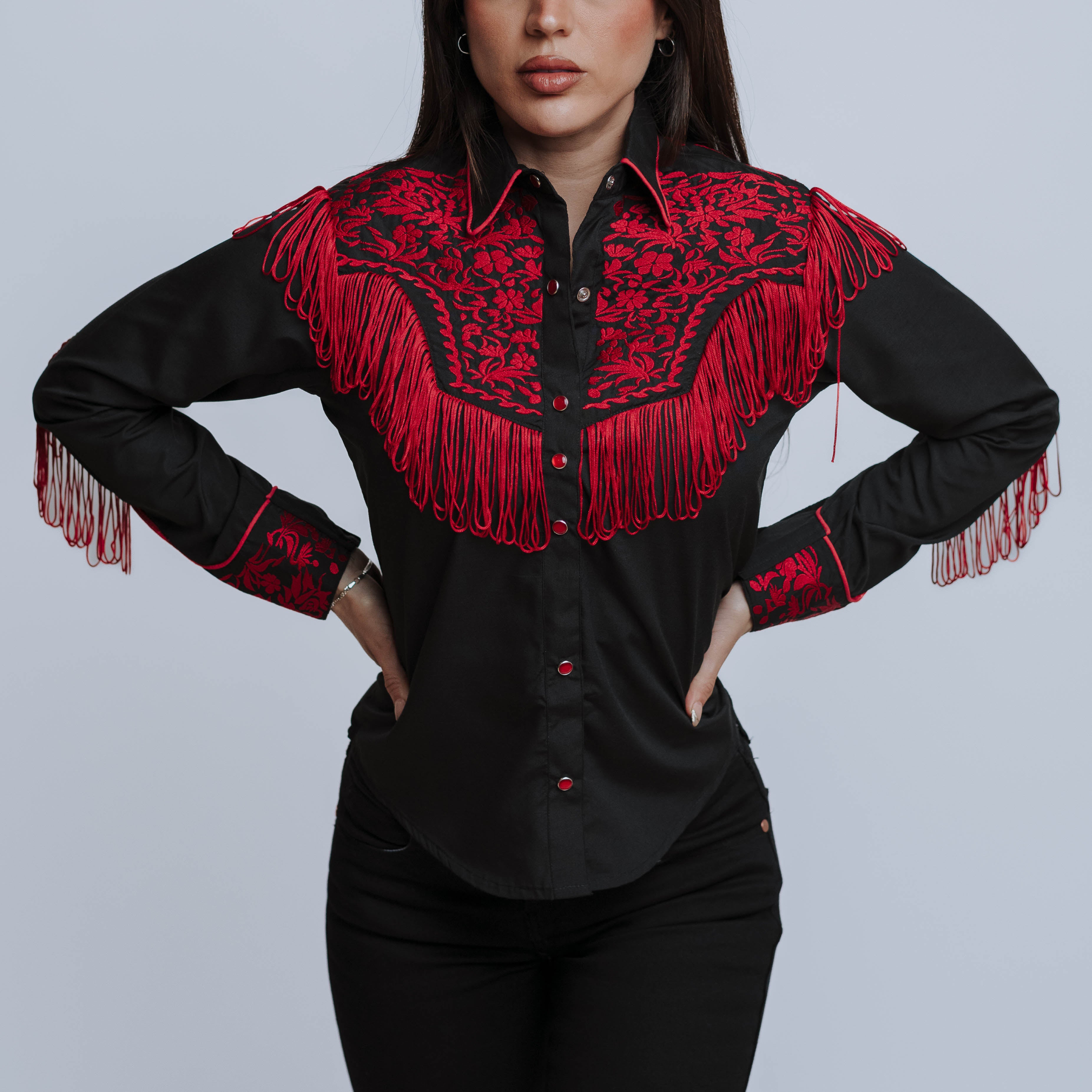 Blusa American West Bord Finge Negra/Rojo 006