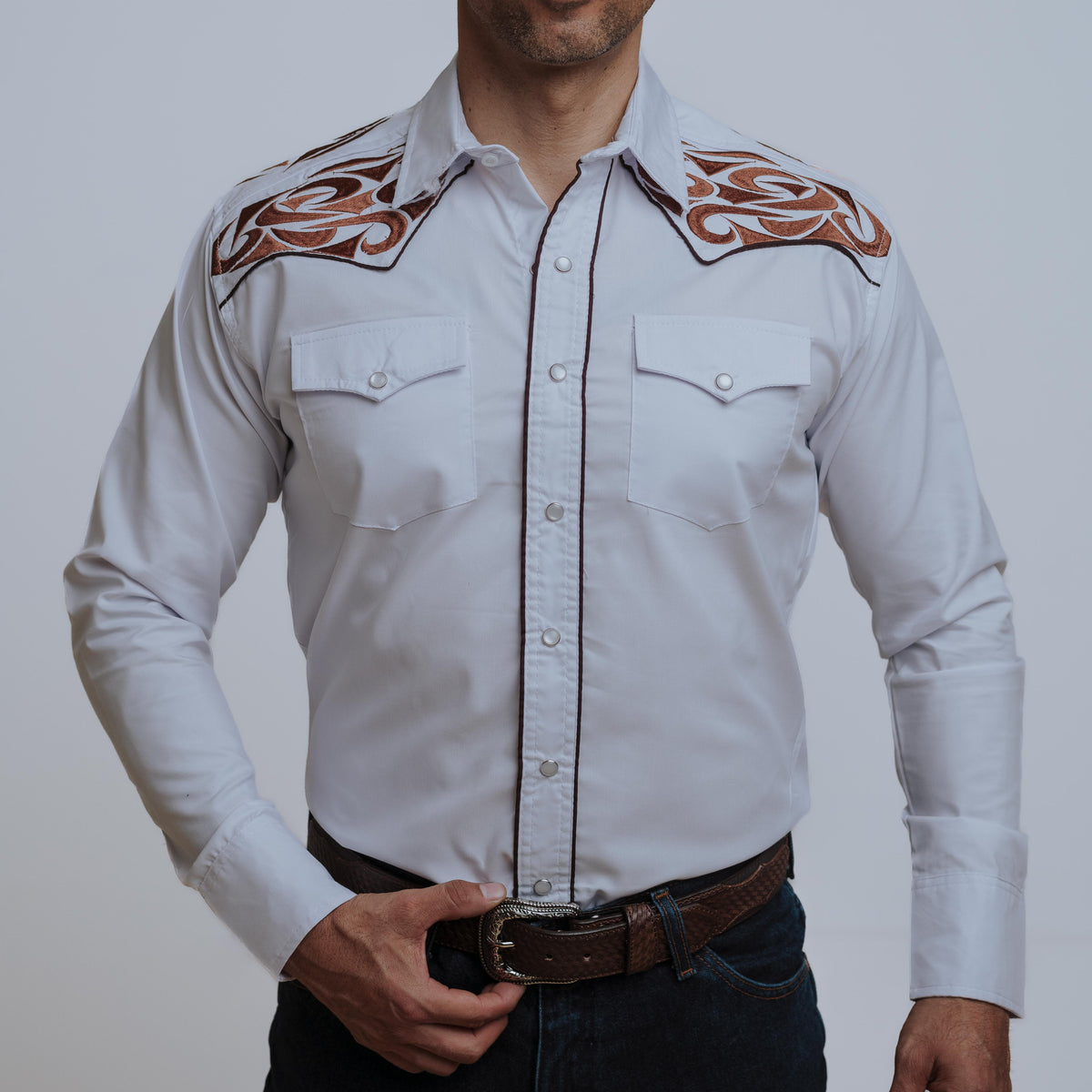 Camisa Wild Bull Bord gde Blanca Café 077