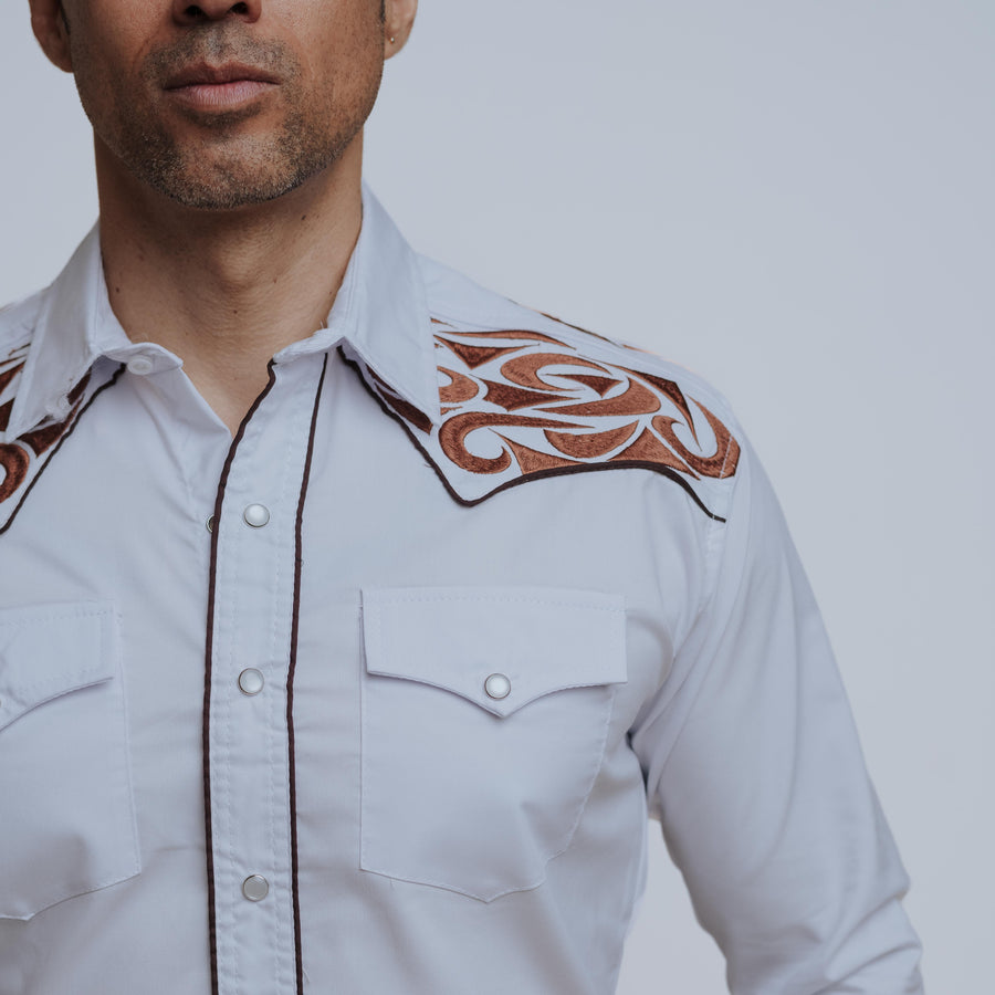 Camisa Wild Bull Bordada Grande Blanca Café 077
